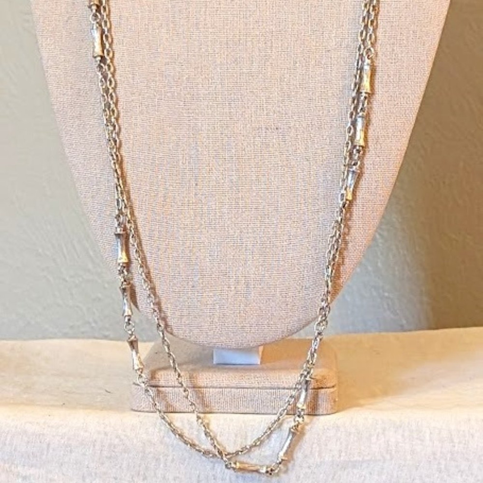 Vintage Long Silver Tone Chain With Silver Tone Stations